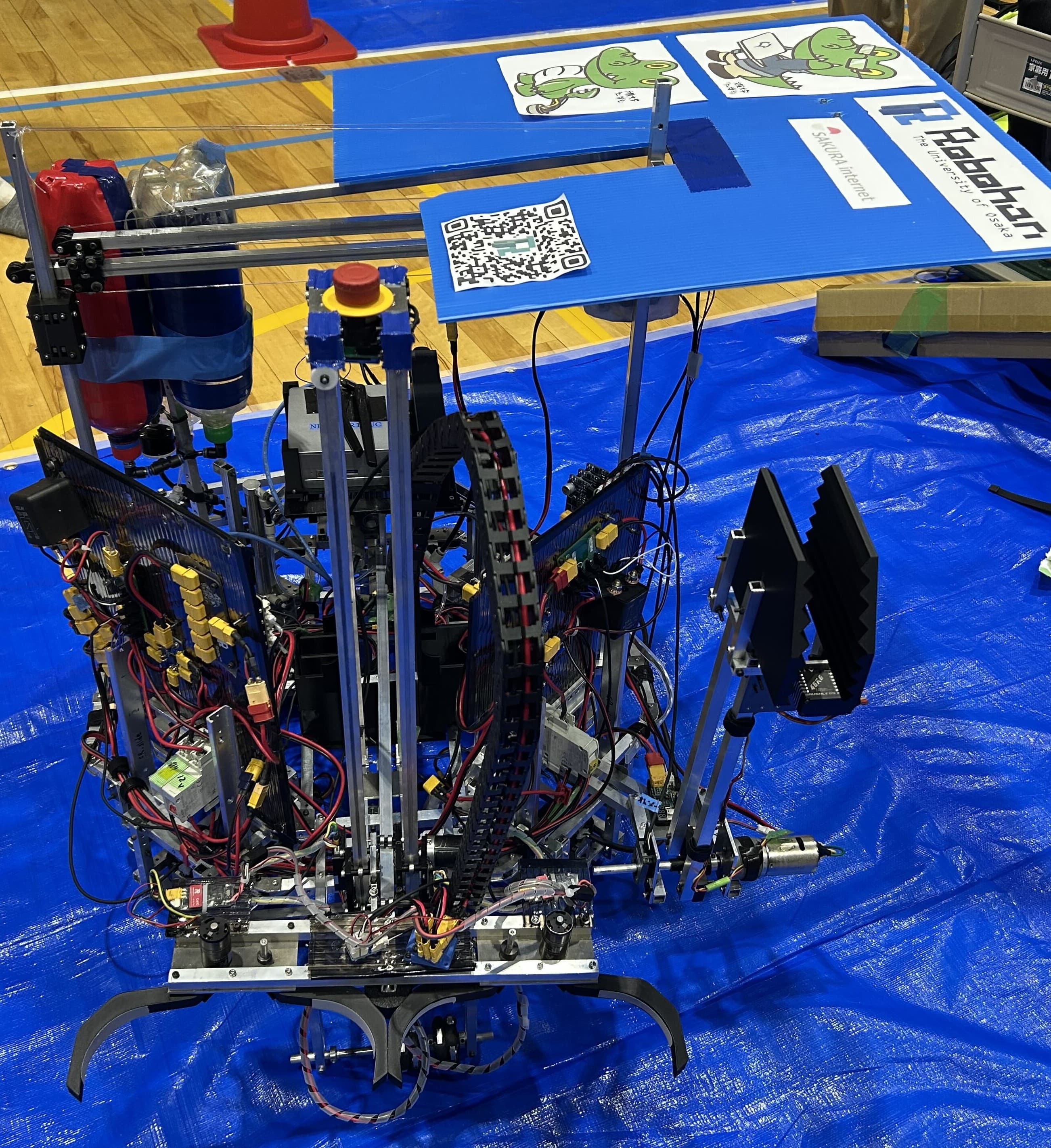 今回製作したロボットの全体写真
